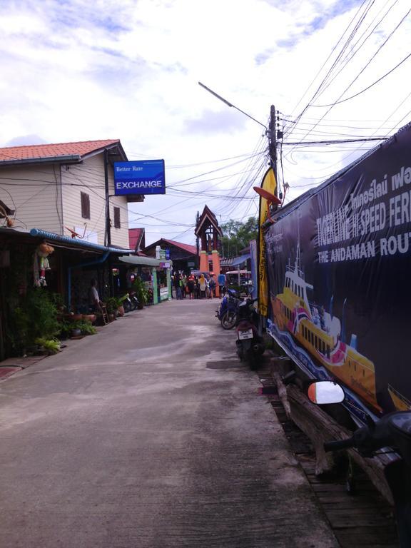 Baan Mook Anda Hostel Koh Lanta Exterior foto